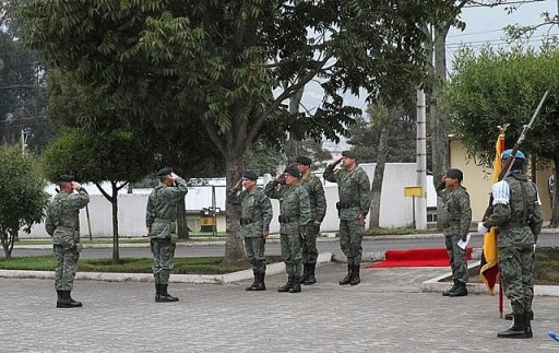 Fuerzas Armadas no han retirado apoyo al gobierno ecuatoriano
