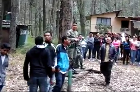 Se difunde nuevo video donde se observa a militares en Ecuador preparando a civiles como grupos de choque (Video)