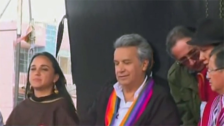 Funcionarios públicos dejaron sus puestos y acompañaron a Lenin Moreno en Riobamba