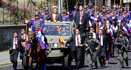 Correa destituye nuevamente a parte de la cúpula militar