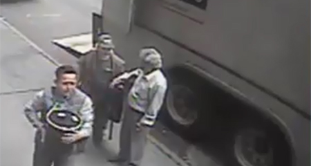 Un ecuatoriano se habría robado un balde lleno de oro, según la policía de Nueva York (Video)