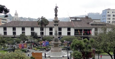 4pelagatos: Administraciones zonales del Municipio de Quito convertidas en botín político