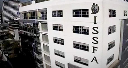 Gobierno adeuda $400 millones al ISSFA y quiere pagar con papeles y hasta 18 años plazo