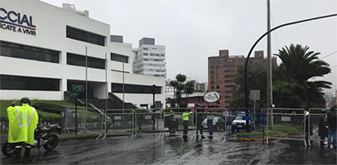 Cercan con mallas el CNE de Quito y Guayas, hasta dos cuadras a la redonda