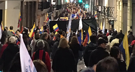 Viernes 7 de abril: Miles de quiteños protestan por el fraude que beneficiaría a Lenín Moreno (Video)
