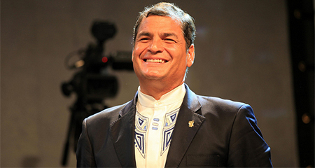 Correa, mediante decreto ejecutivo, se auto otorga protección del Estado antes de finalizar su mandato