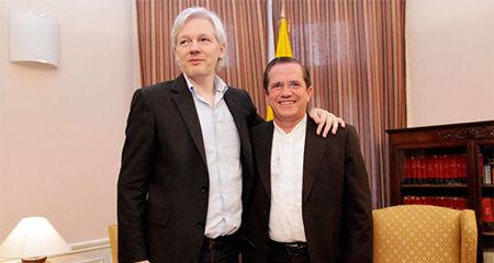 Ecuador gastó al menos 5 millones de dólares para proteger a Julián Assange en la embajada