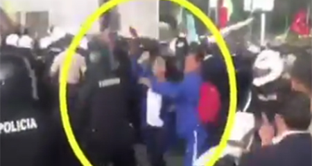Gabriela Rivadeneira agrede e insulta a policías (Video)