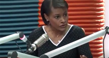 Diana Salazar, directora de la UAFE, critica donación de la casa de Correa a su hijo (Video)
