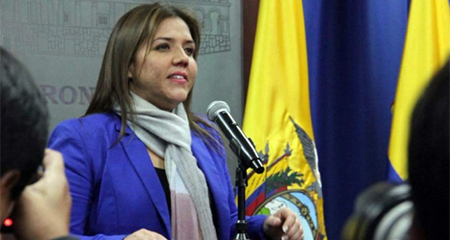 María Alejandra Vicuña presentó finalmente su renuncia