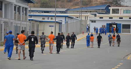 Asambleísta Ronny Aleaga pide liberar presos de las cárceles para prevenir contagios por coronavirus