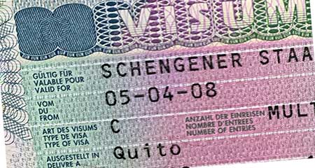 Gobierno aclara que no gestiona visas de turismo, ante requerimientos de ciertos ecuatorianos en Ucrania