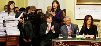 Kirchner arremete contra La Nación y Clarín